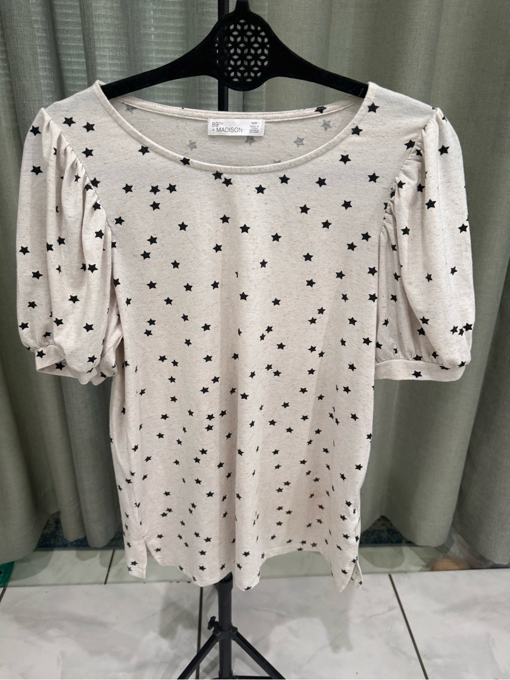 Madison Cream Short Puff Sleeve Star Print Tee